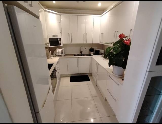 3 BEDROOM APARTMENT FOR SALE IN NEW TOWN CENTRE